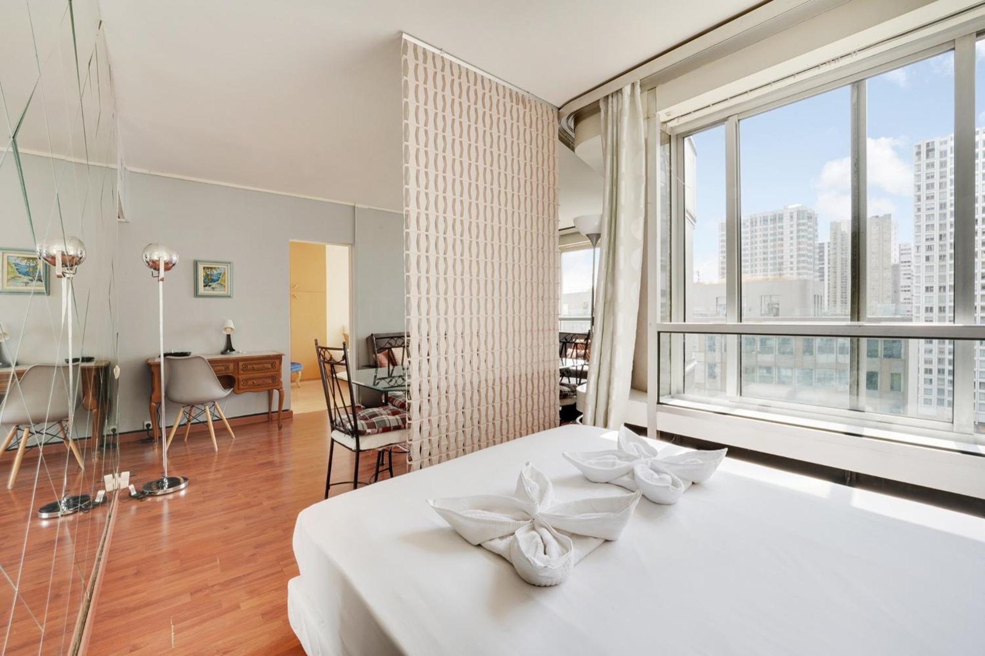 Family Seine & Spacious Flat 8min Walk To Eiffeltower Ac Parigi